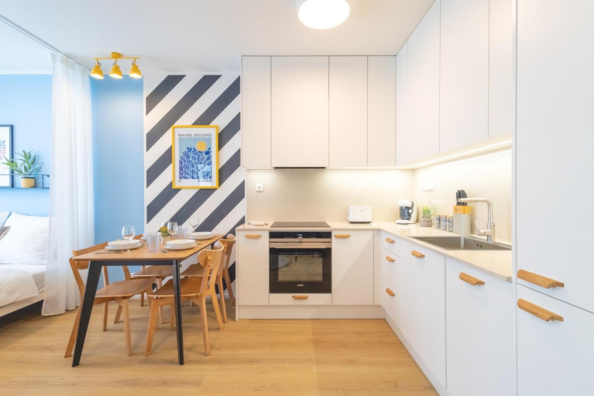 Yellow Apartment - Balcony, Free Parking, By Gravity Prague Exterior photo